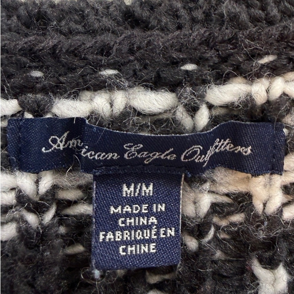 American Eagle Fair Isle Geometric Wool Knit Sweater Black White Women's Medium - Picture 4 of 11